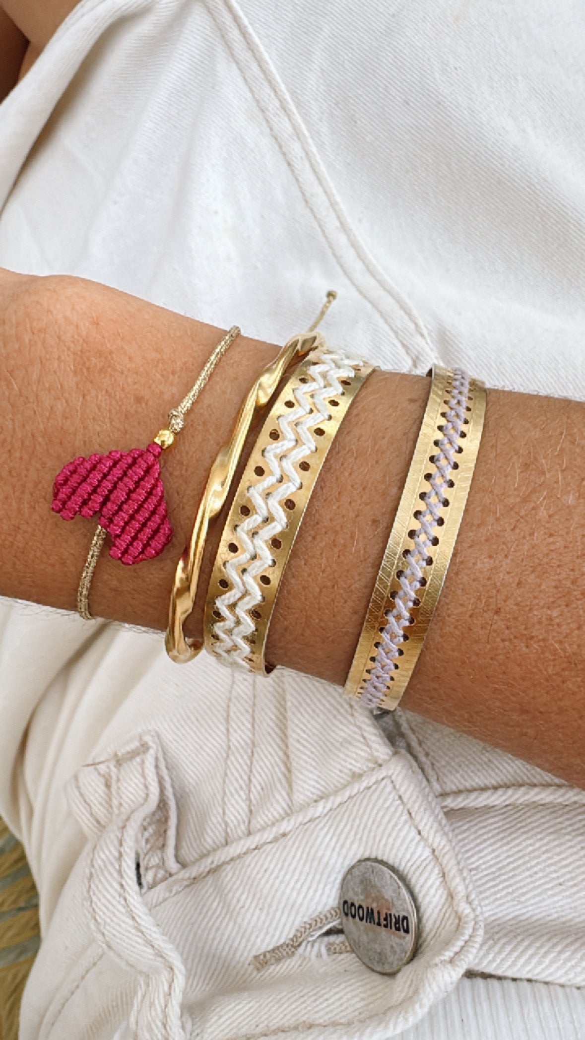 Makrame heart bracelet