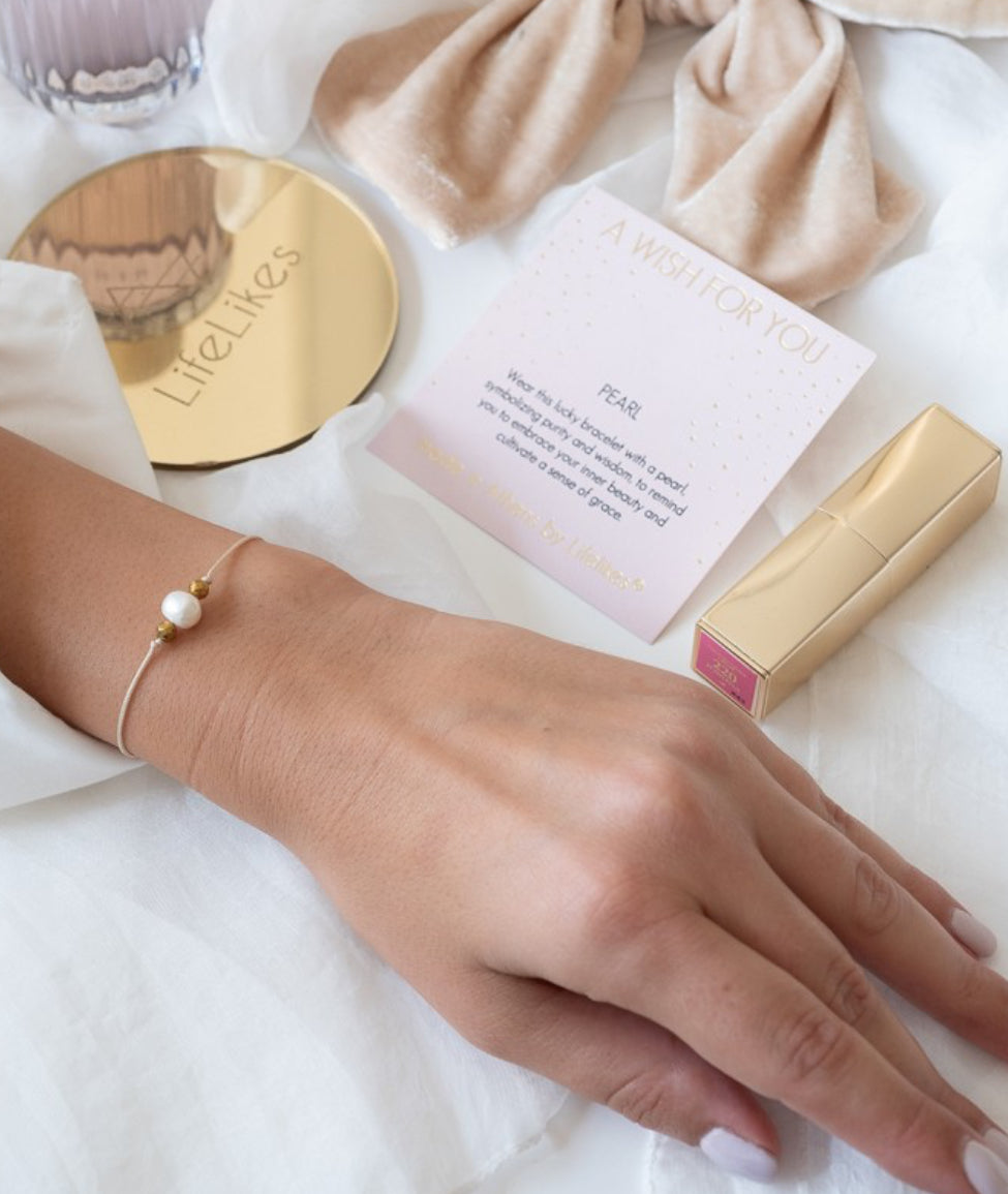 Pearl bracelet