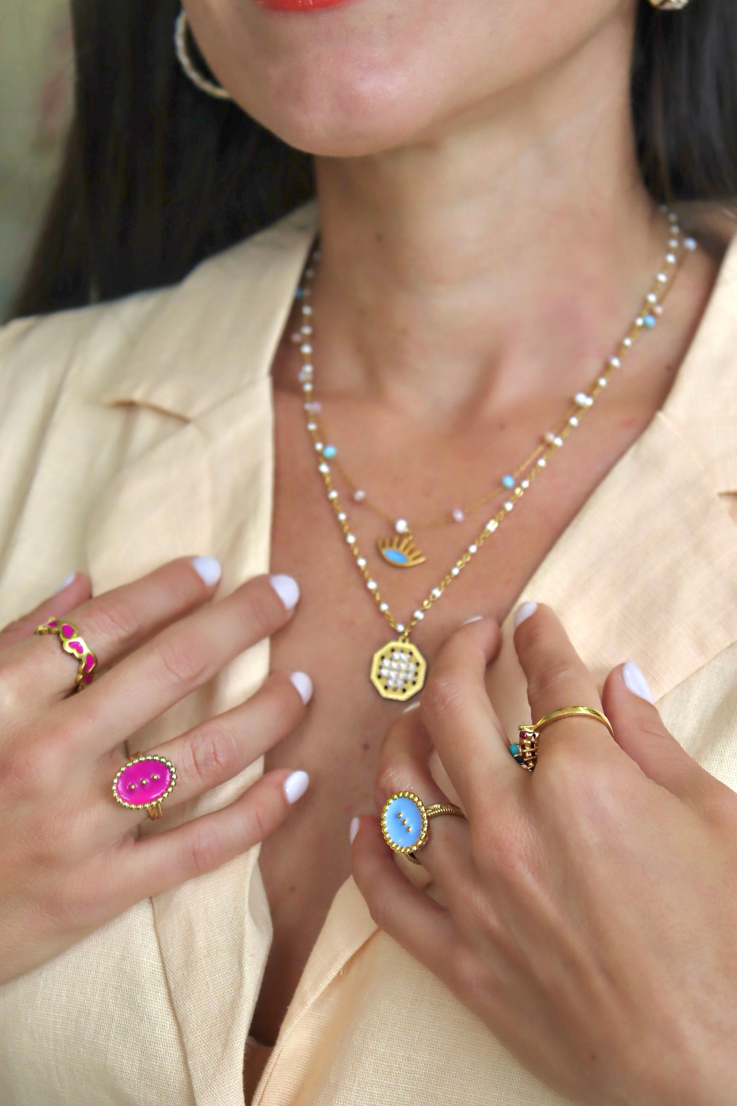 Eye Blink Necklace