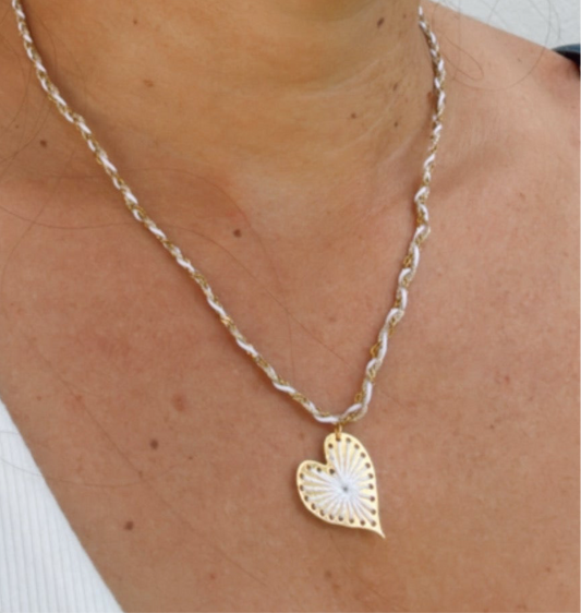 Heart stiches necklace