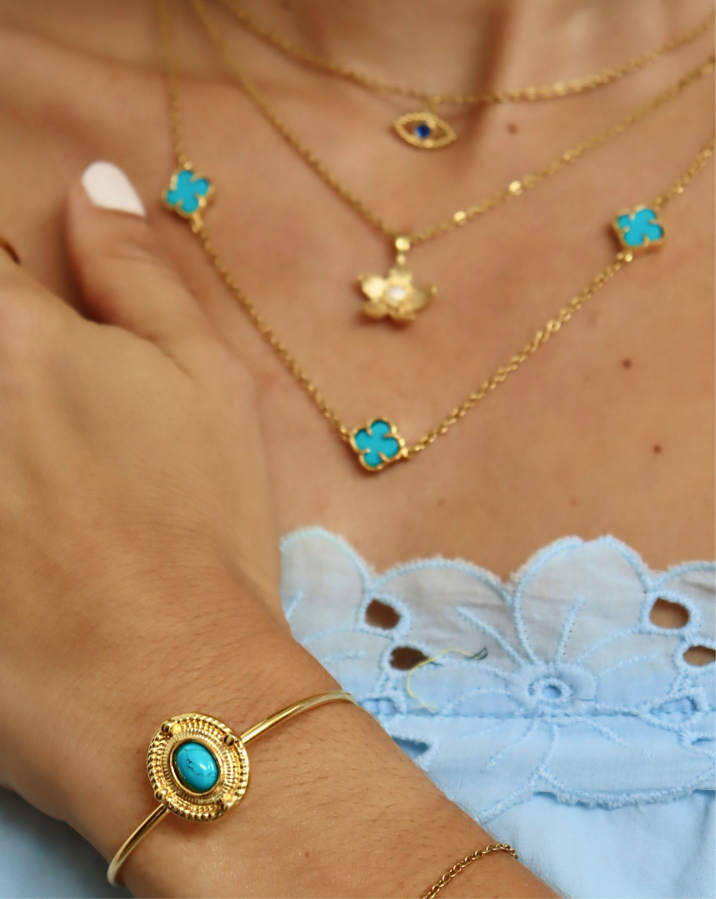 Turquoise flower necklace
